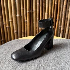 STUART WEITZMANN Clara ankle strap heels